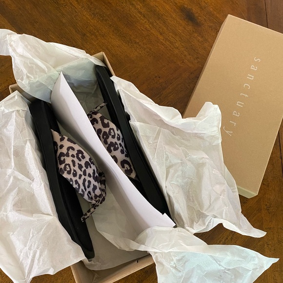 Sanctuary leopard Muse Black Thong Slip On Sandal Flip-Flops 8 - Picture 4 of 6